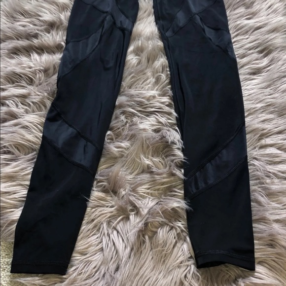 Victoria Secret Sport Collection Leggings - Picture 2 of 3